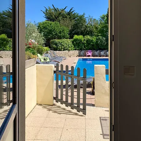 Del Re 2 Face à La Piscine Apartamento La Flotte
